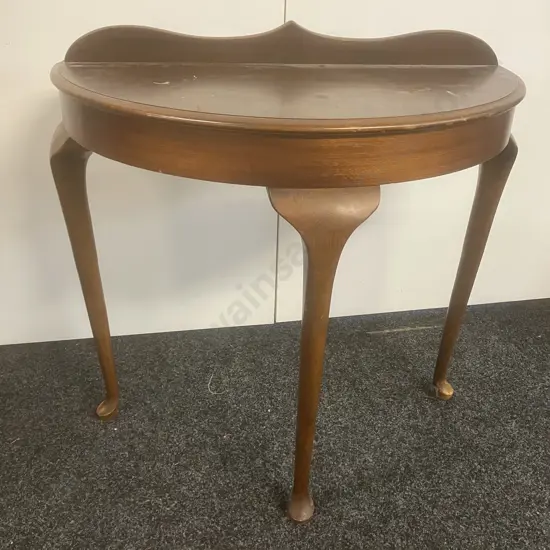 Mahogany 1/2 Round Table With Cabriole Legs. H77 W77.5 D41cm