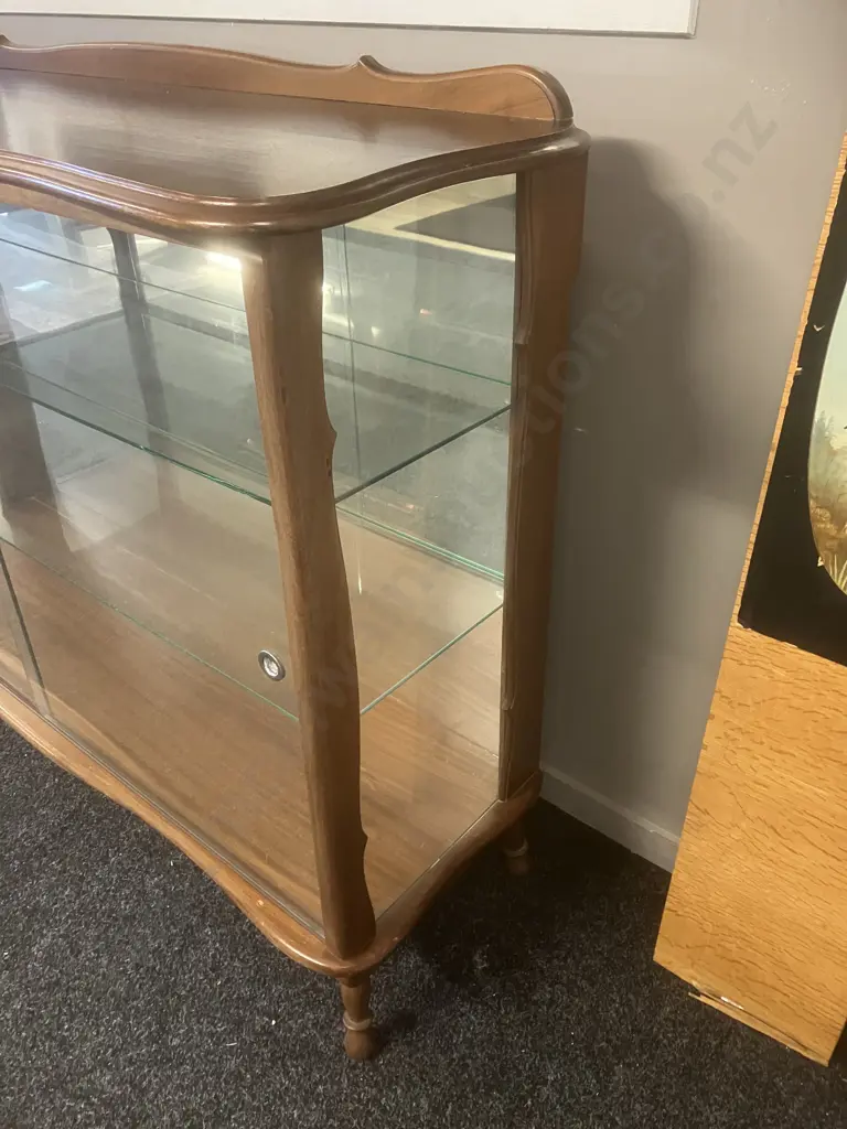 Vintage Mahogany & Glass China Display Cabinet, Mirror Backed, Glass Shelves & Sides, Turned Legs. H98 W121.5 D39cm Image 1++