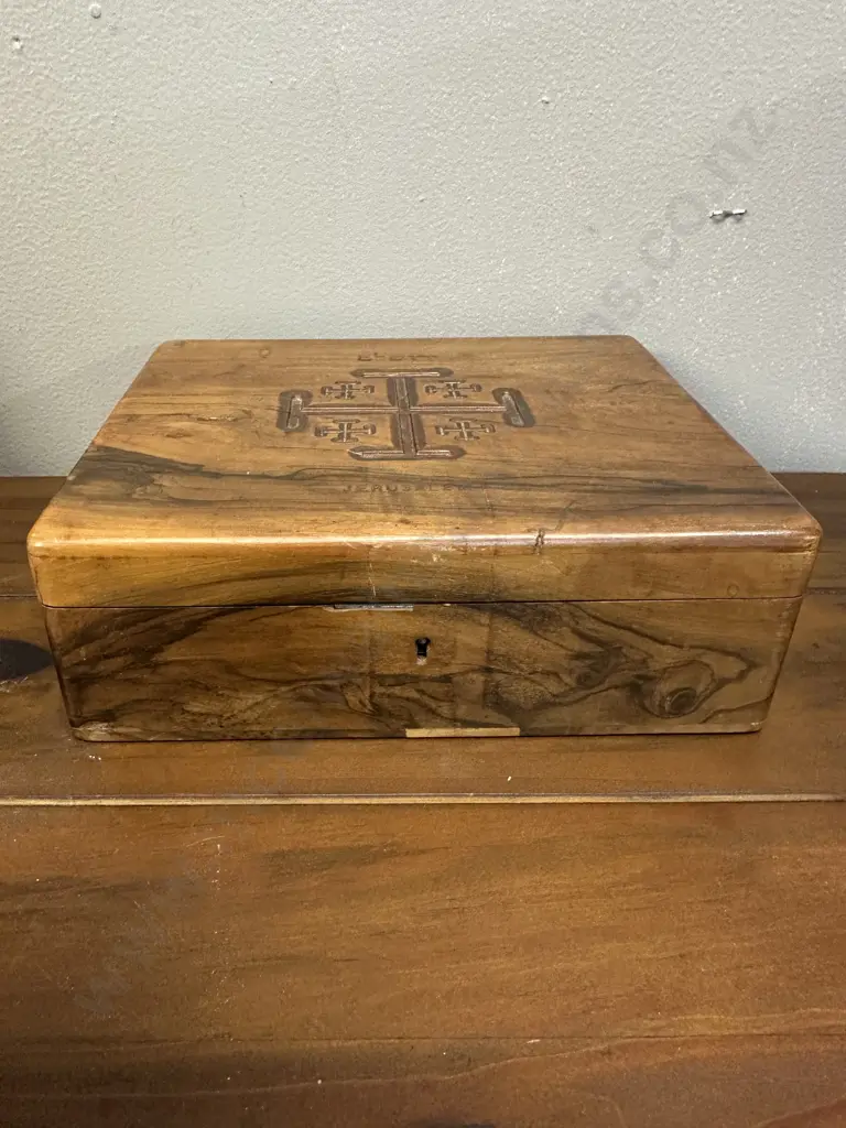 Wooden Jewellery Box Carved Religous Themed Top H7 W20 D16.5cm. Image 1++