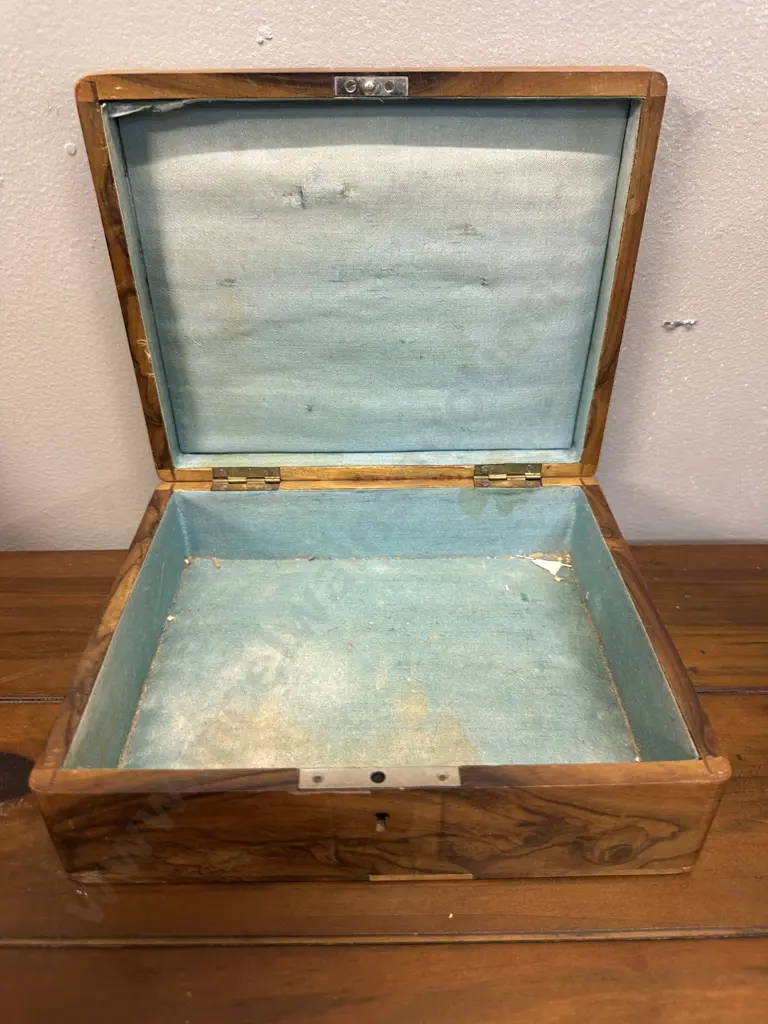 Wooden Jewellery Box Carved Religous Themed Top H7 W20 D16.5cm. Image 1++
