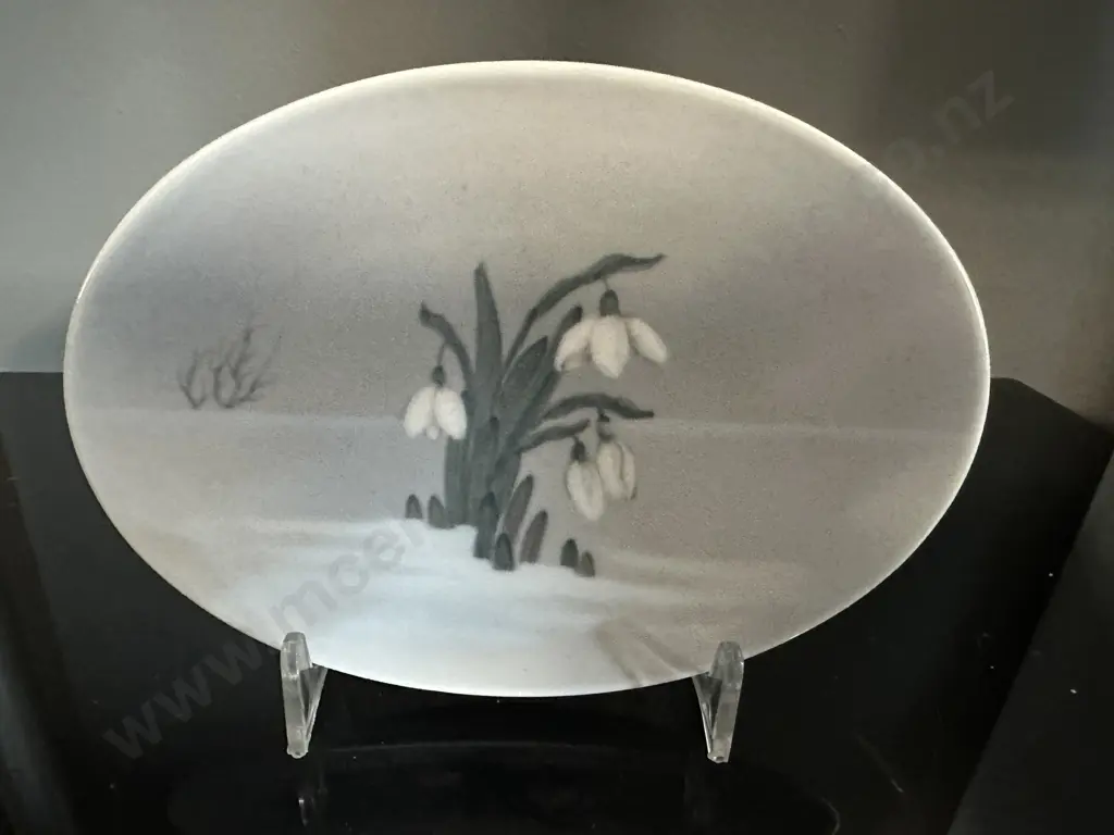 Vintage Royal Copenhagen Oval Plate #2685 852 W16 D11cm. Image 1++