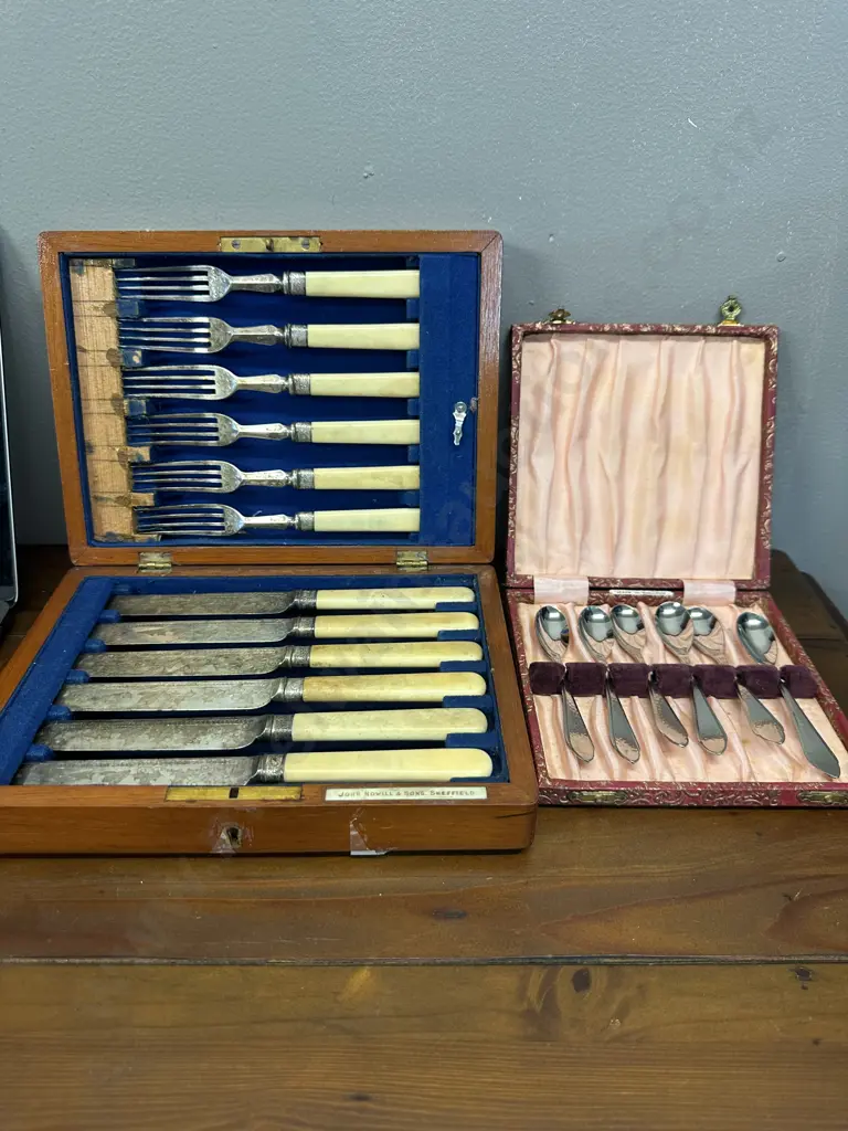 Vintage John Novill & Sons Sheffield Fish Knife & Fork Set In Presentation Case & & English Set Of Six Grapefruit Spoons Image 1++