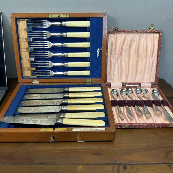 Vintage John Novill & Sons Sheffield Fish Knife & Fork Set In Presentation Case & & English Set Of Six Grapefruit Spoons