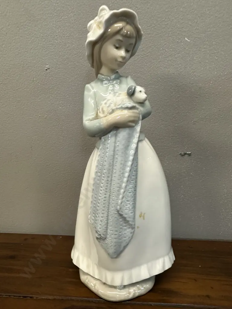 Nao Porcelain Figurine Young Girl With Puppy Model 241 Image 1++