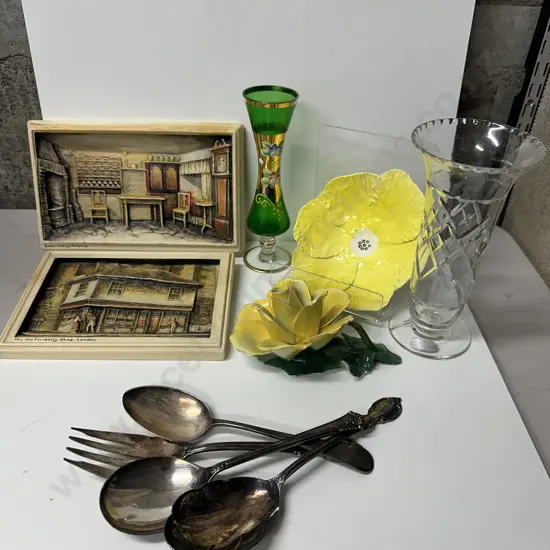 China & Glass Items Etc Incl B.D. Wall Plaque, Robert Burns Cottage & Old Curiosity Shop