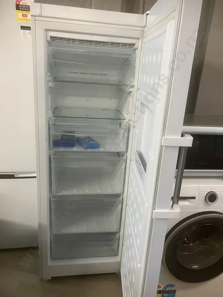 Haier Vertical Freezer Model HVF260WHZ Image 1++