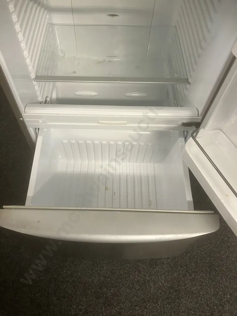 Fisher & Paykel 354 Litre ActiveSmart Fridge-Freezer With Bottom Drawer Model E415HRX3, Stainless Steel, #BRG776168 Image 1++