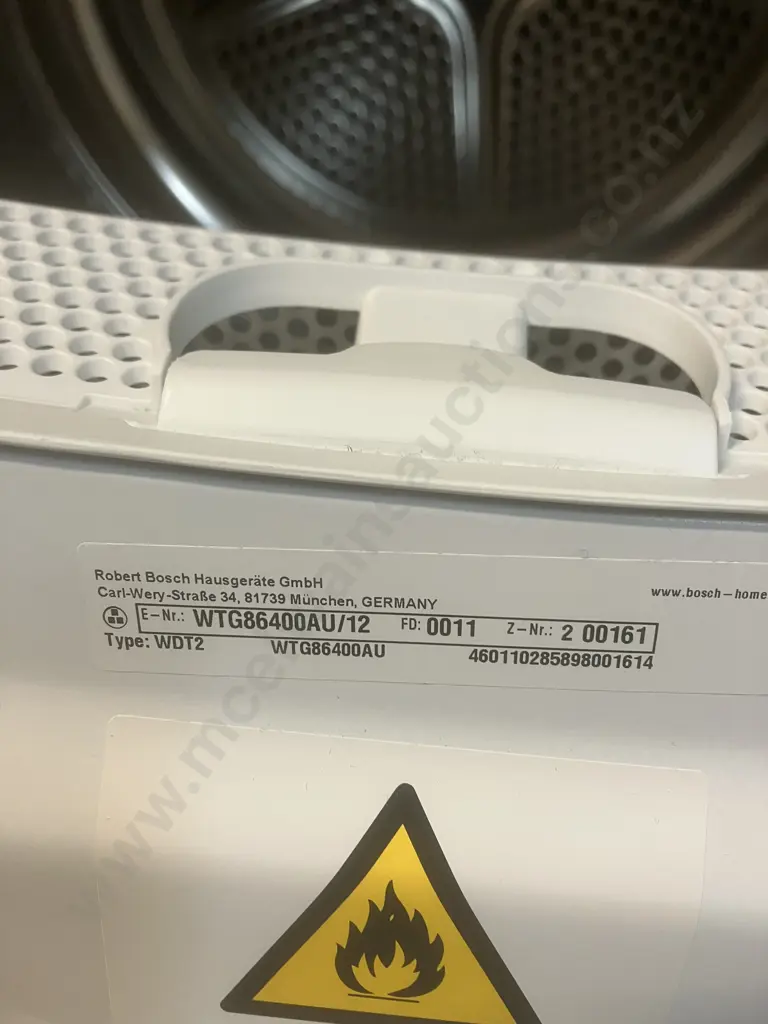Bosch 8kg Series 6 Condenser Clothes Dryer - White. WTG86400AU Image 1++