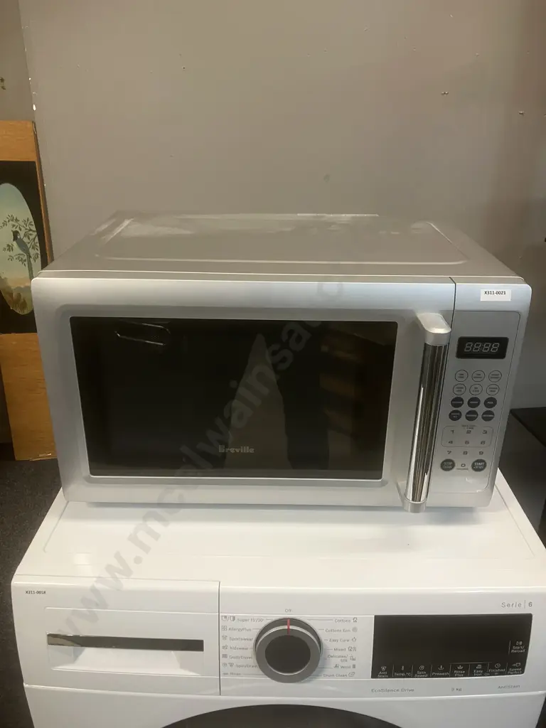 Breville the Easy As Microwave Oven BM0125 - Silver Image 1++