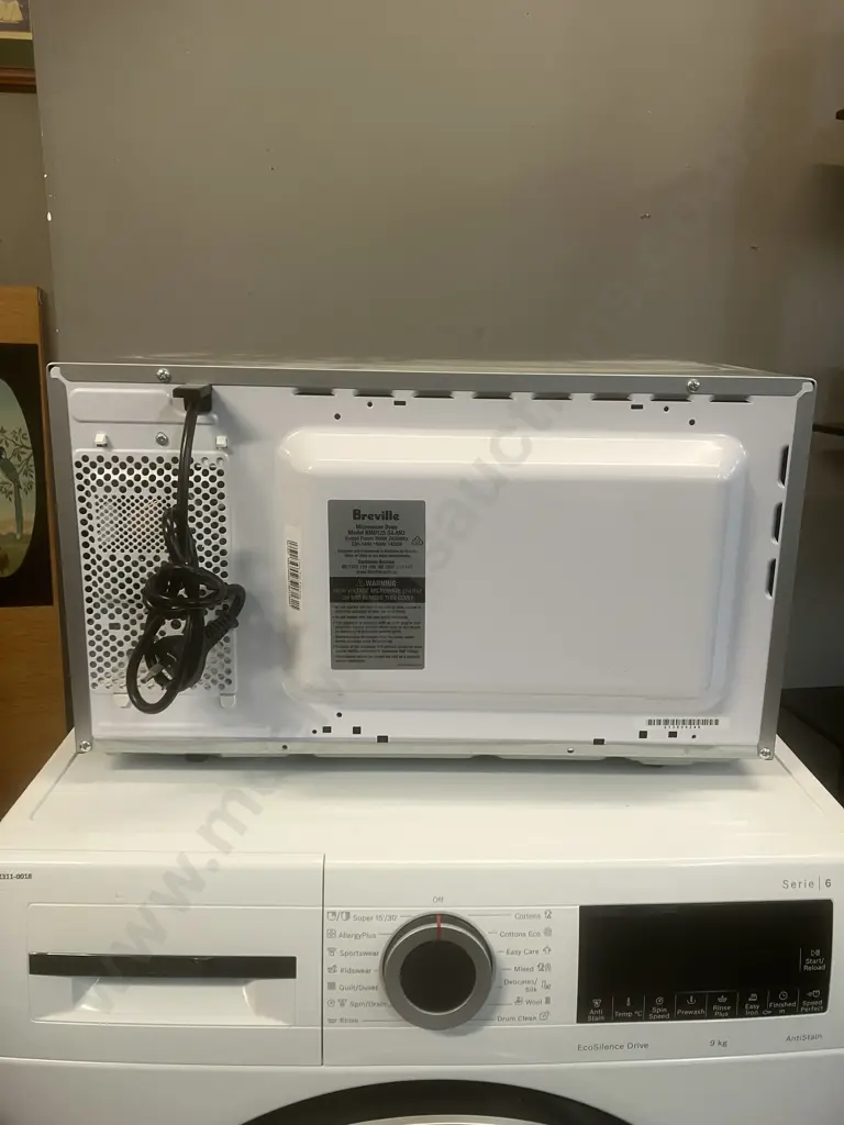 Breville the Easy As Microwave Oven BM0125 - Silver Image 1++