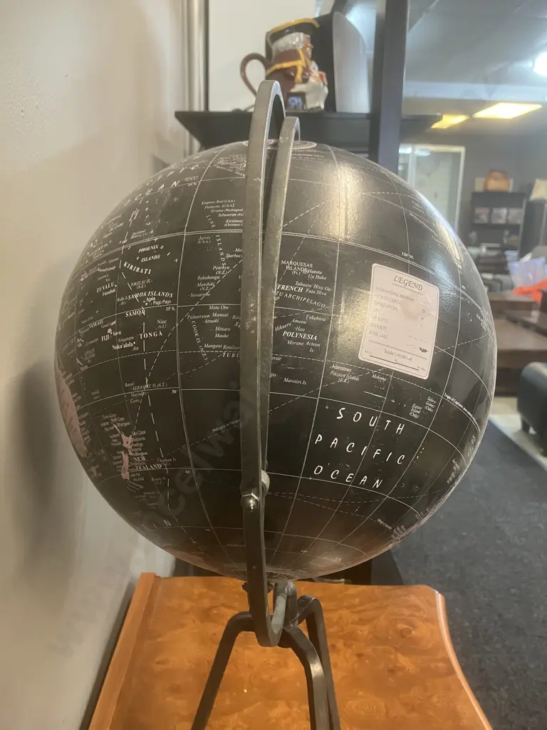 Rotating 28cm Black & Pink World Globe On Steel Stand - 2008 Image 1++