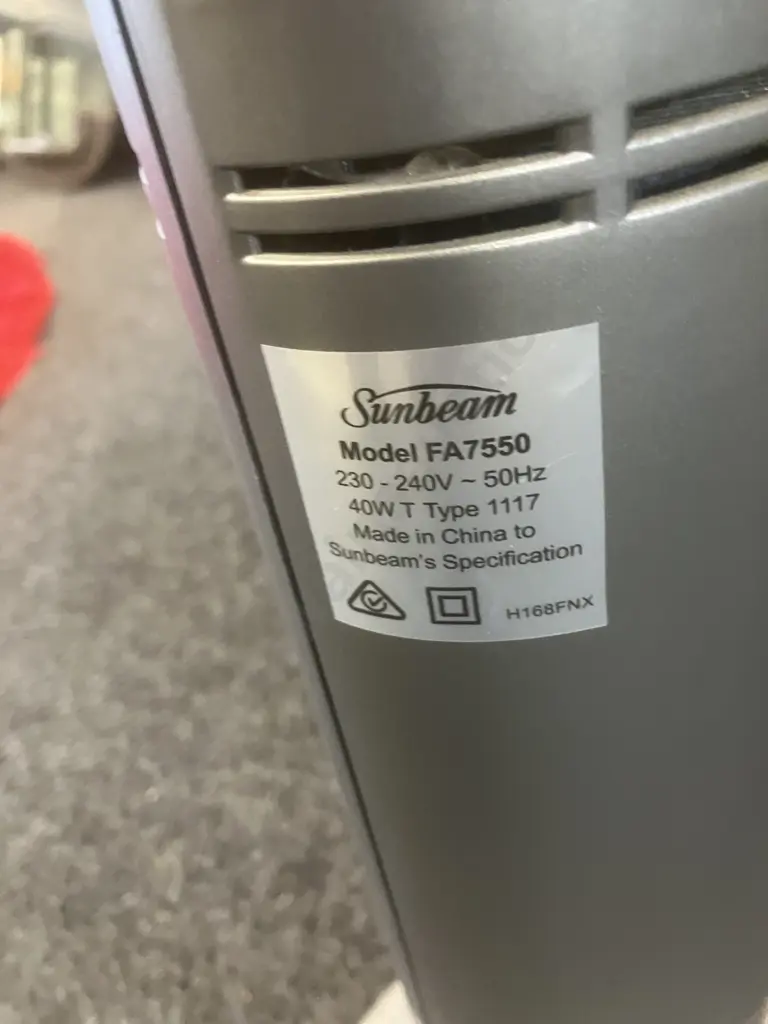 Sunbeam Tower Fan FA7550 With Remote Control Image 1++