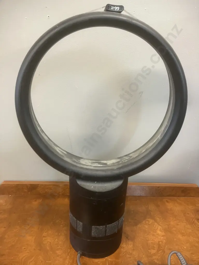 Dyson Cool AM06 Bladeless Fan With Remote Control. 30cm Image 1++