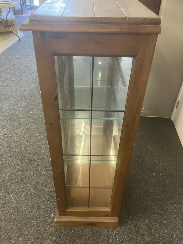 Outback Furniture Glass Display Cabinet, Pine 2 Door With Leadlight Look, Steel Ring Handles, 3 Adjustable Glass Shelves Image 1++