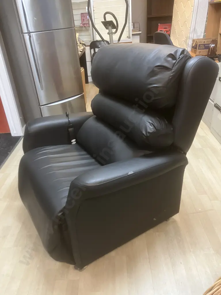 Repose Multi-Bari 254Kg Bariatric, Electric Rise & Recline Chair, X-Large, 4 Button Handset & Manual Image 1++