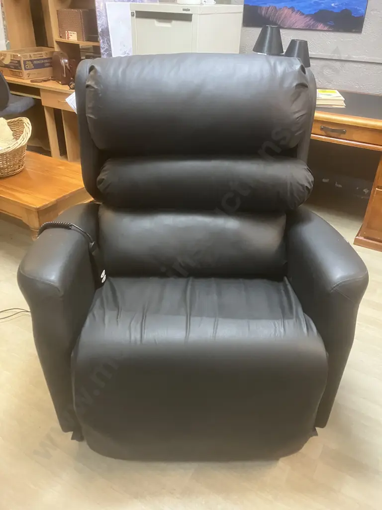 Repose Multi-Bari 254Kg Bariatric, Electric Rise & Recline Chair, X-Large, 4 Button Handset & Manual Image 1++