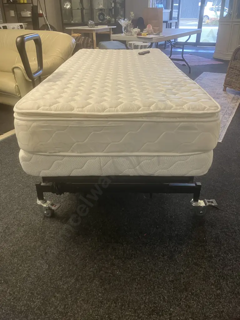 LINAK Electric Adjustable Bed With Remote Control, No Turn Technology Mattress - (93 x 204cm Long Single) Image 1++