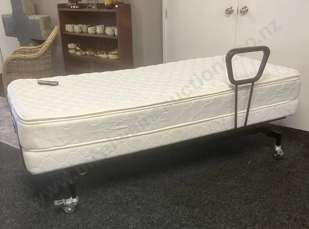 LINAK Electric Adjustable Bed With Remote Control, No Turn Technology Mattress - (93 x 204cm Long Single) Image 1++