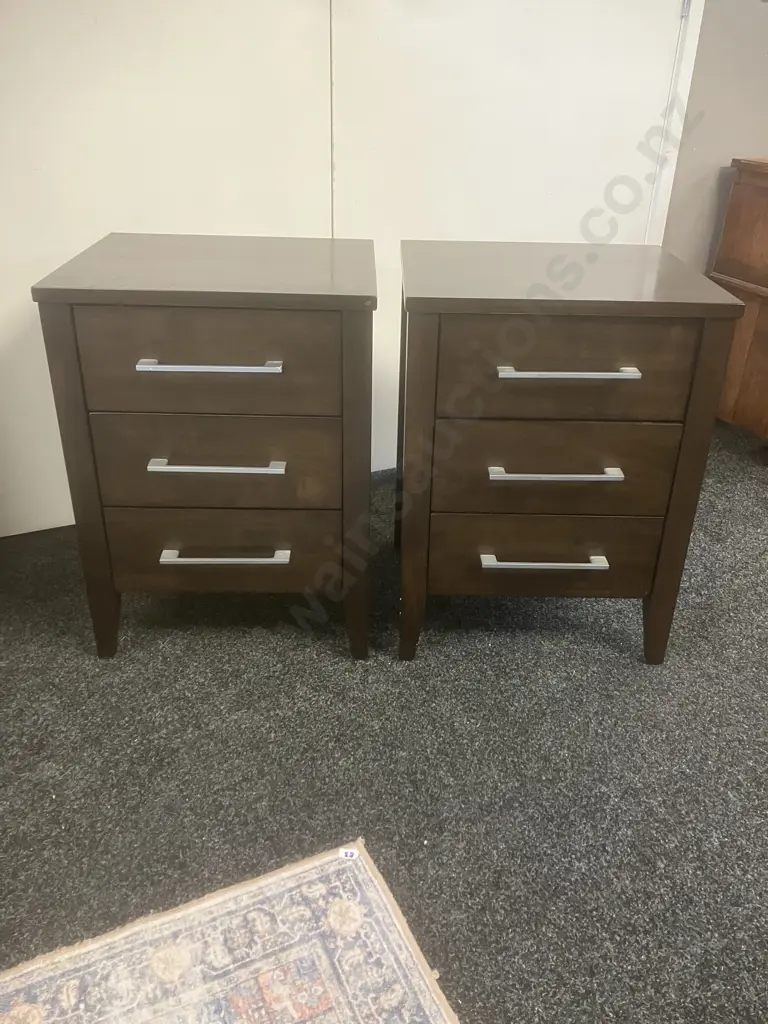 Pair of Northwood 3 Drawer Bedsides Ex Harvey Norman Image 1++
