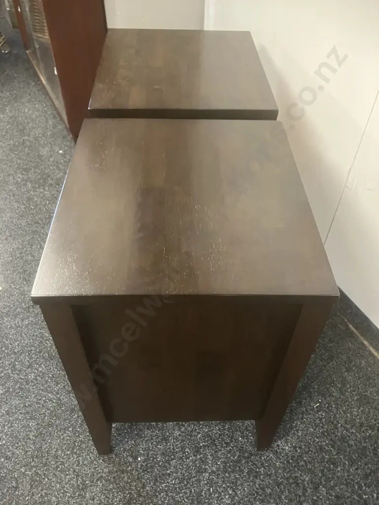 Pair of Northwood 3 Drawer Bedsides Ex Harvey Norman Image 1++
