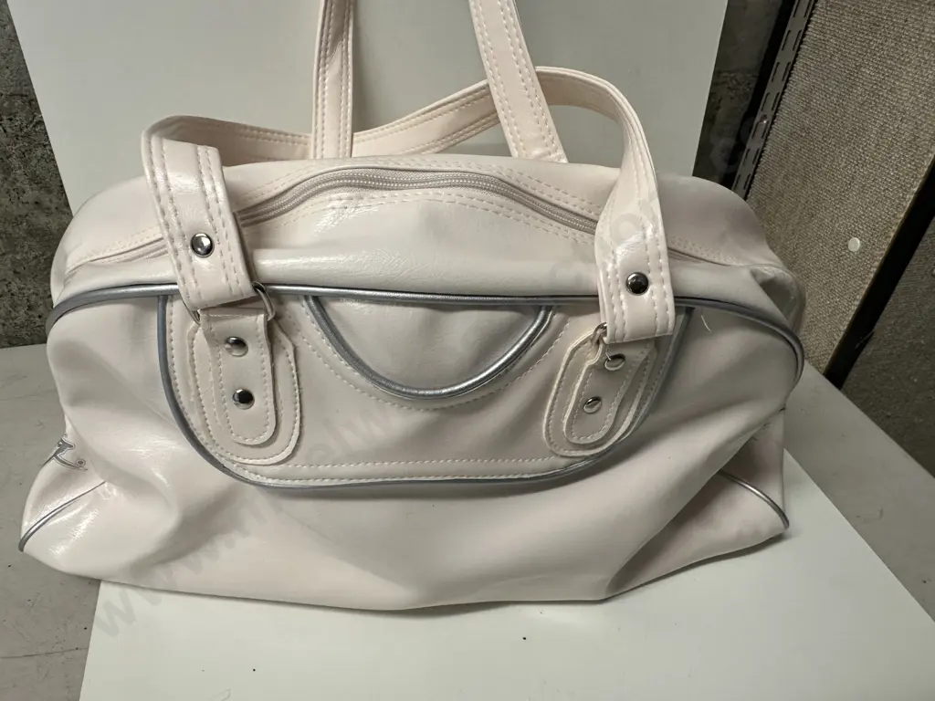 Pink/Silver Billabong Bag Image 1++