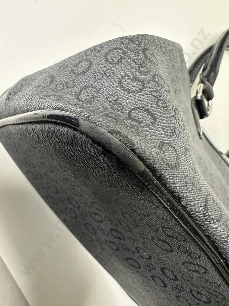 Ladies Black Guess Bag Image 1++
