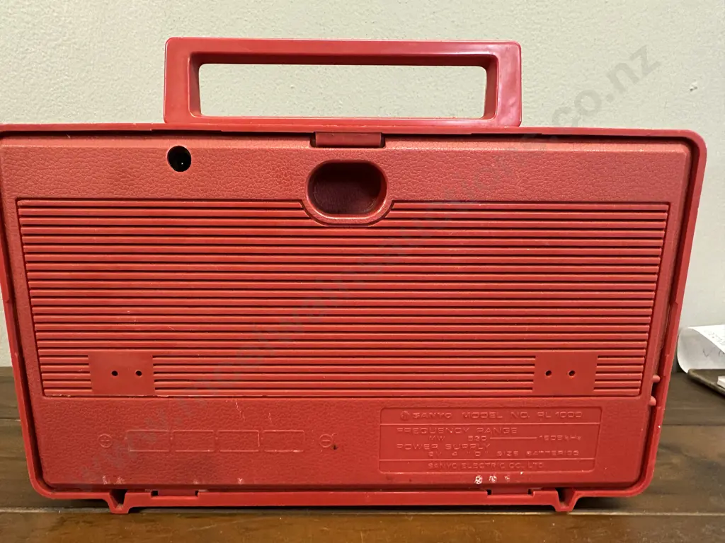 Vintage Retro Sanyo 'Big Power'Am Radio Image 1++