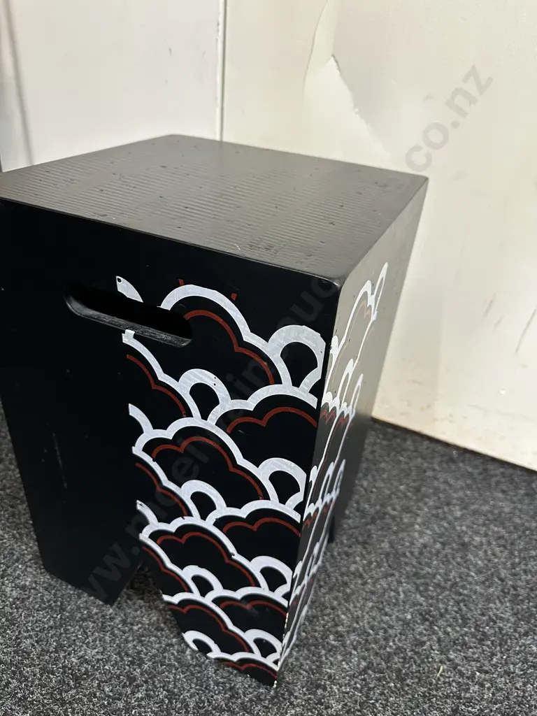 Wooden Cube Style Stool/Side Table Black With Red & White Pattern H46 W30 D30 Image 1++