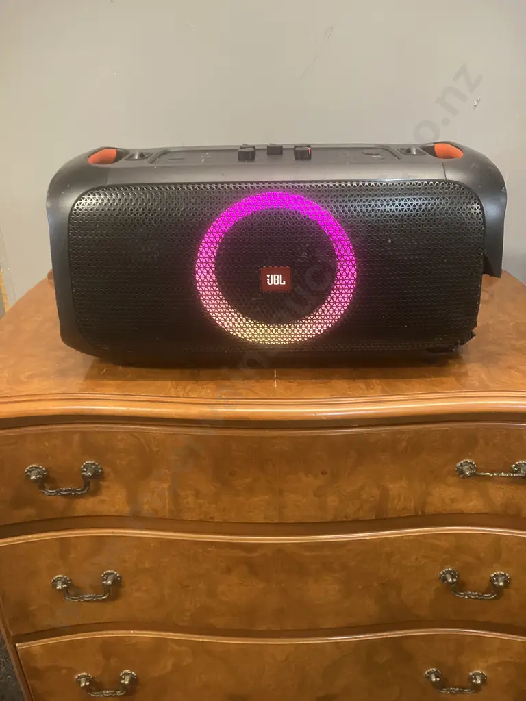 JBL PartyBox On-The-Go Essential (Damaged) Image 1++