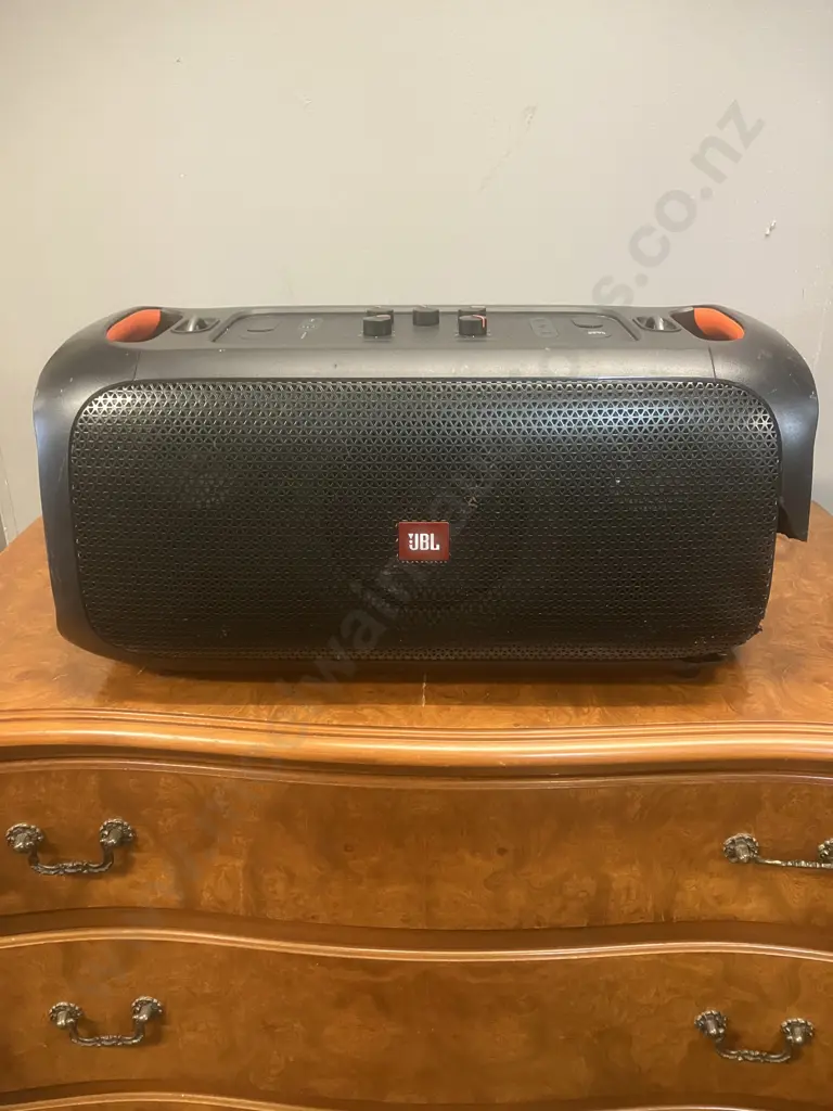 JBL PartyBox On-The-Go Essential (Damaged) Image 1++