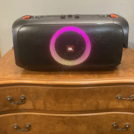 JBL PartyBox On-The-Go Essential (Damaged)