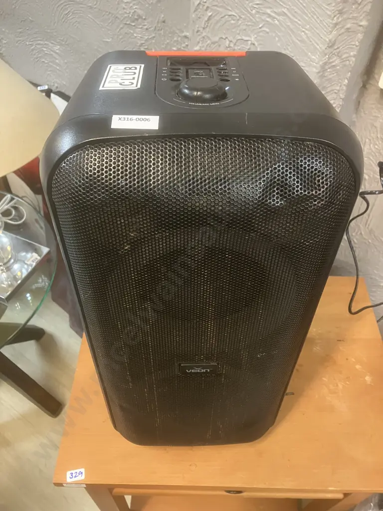 Veon Party Speaker VN26052020BK (No Lead) With a Damaged Veon Party Speaker Thats Not Working Image 1++