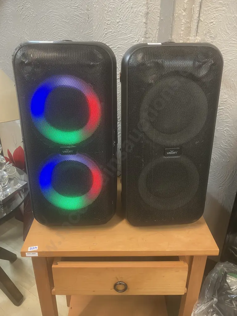 Veon Party Speaker VN26052020BK (No Lead) With a Damaged Veon Party Speaker Thats Not Working Image 1++