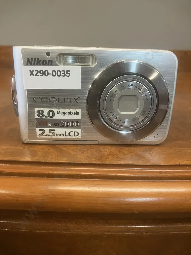 Nikon Coolpix S210 Compact Digital Camera 8MP With Nikkor 3x Optical Zoom - Silver Image 1++