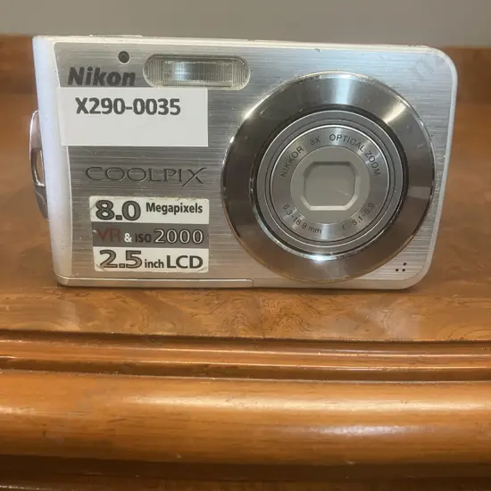 Nikon Coolpix S210 Compact Digital Camera 8MP With Nikkor 3x Optical Zoom - Silver
