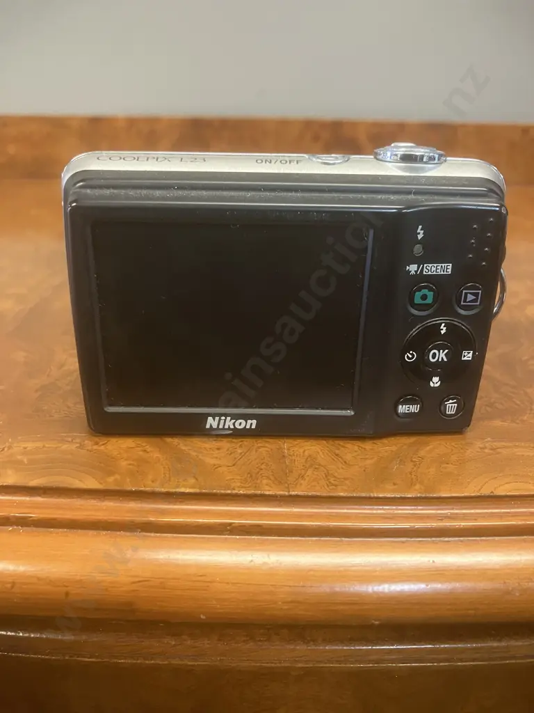 Nikon Coolpix L23 Compact Digital Camera 10.1MP With Nikkor 5x Wide Optical Zoom ED - Silver & Black Image 1++
