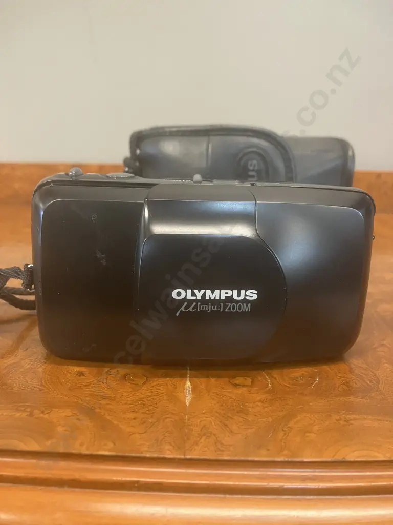 Olympus mju Zoom Fully Automatic 35mm Compact Camera, 35-70mm, Auto-Flash With Case Image 1++