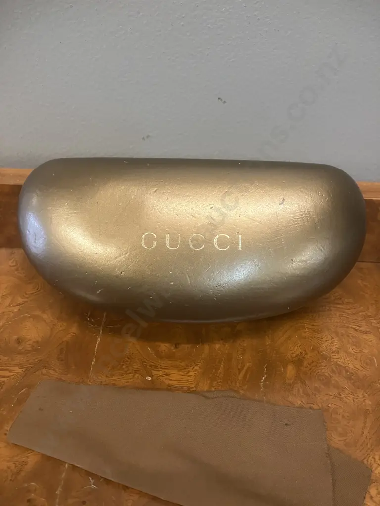 Genuine Gucci 2820/F/S Sunglasses With Gucci Designer Case & Gucci Authenticity Certificate Card Image 1++