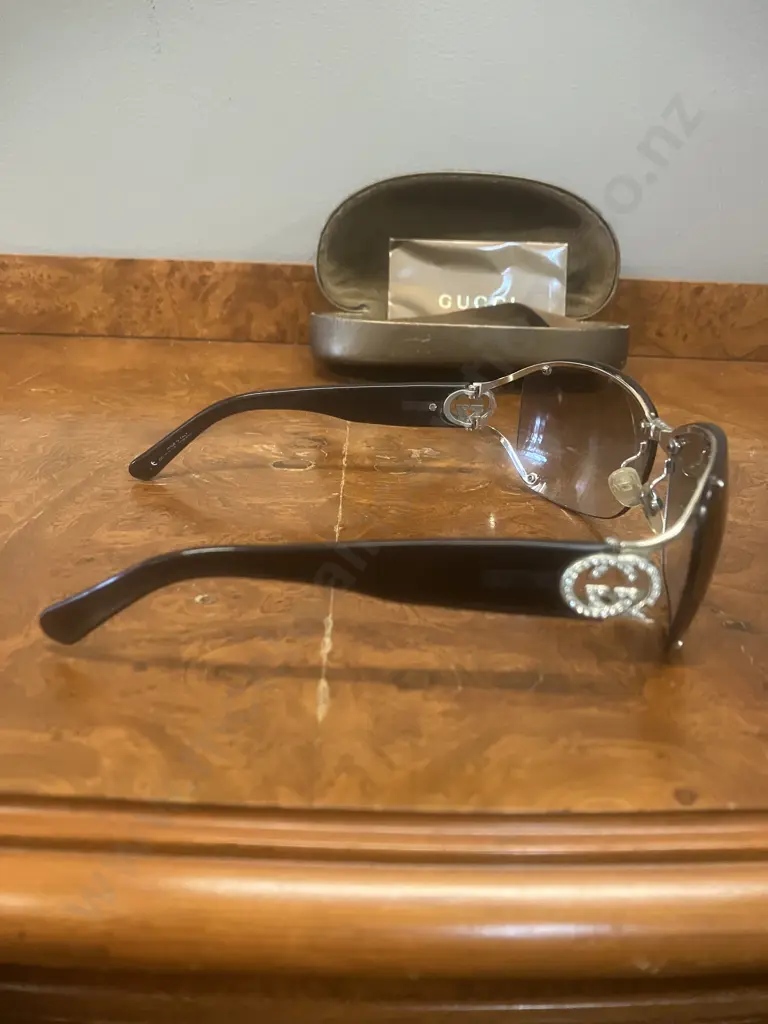 Genuine Gucci 2820/F/S Sunglasses With Gucci Designer Case & Gucci Authenticity Certificate Card Image 1++