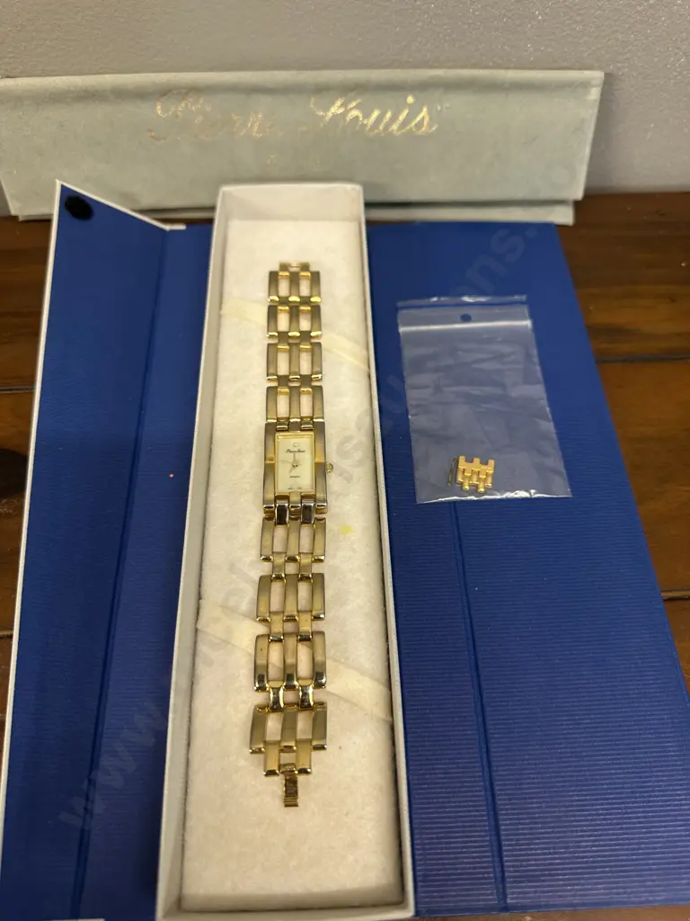 Vintage Gold Tone Ladies Quartz 'Piere Louis' Watch Image 1++