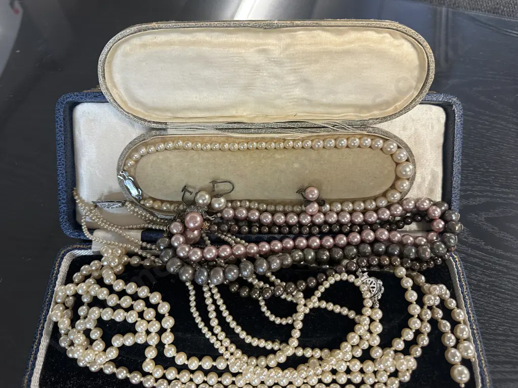 Selection Of Vintage Costume Jewellery Including Pearl ? Necklaces & Earrings Image 1++