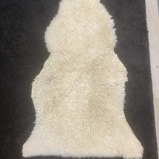 Bowron (NZ) Sheepskin. L97cm
