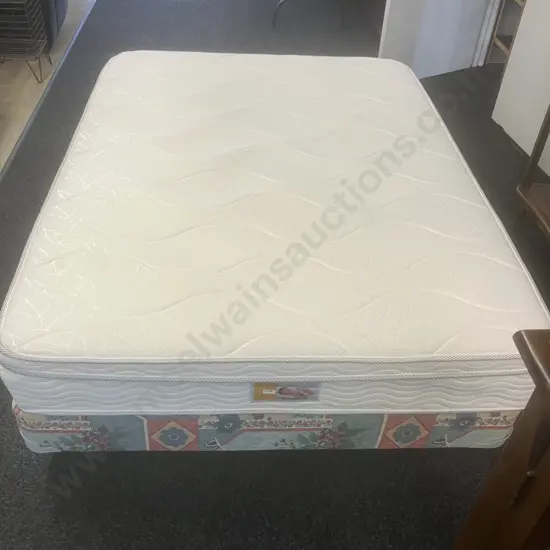Double Size Sweet Dreams Plush Mattress With Unmatched Base