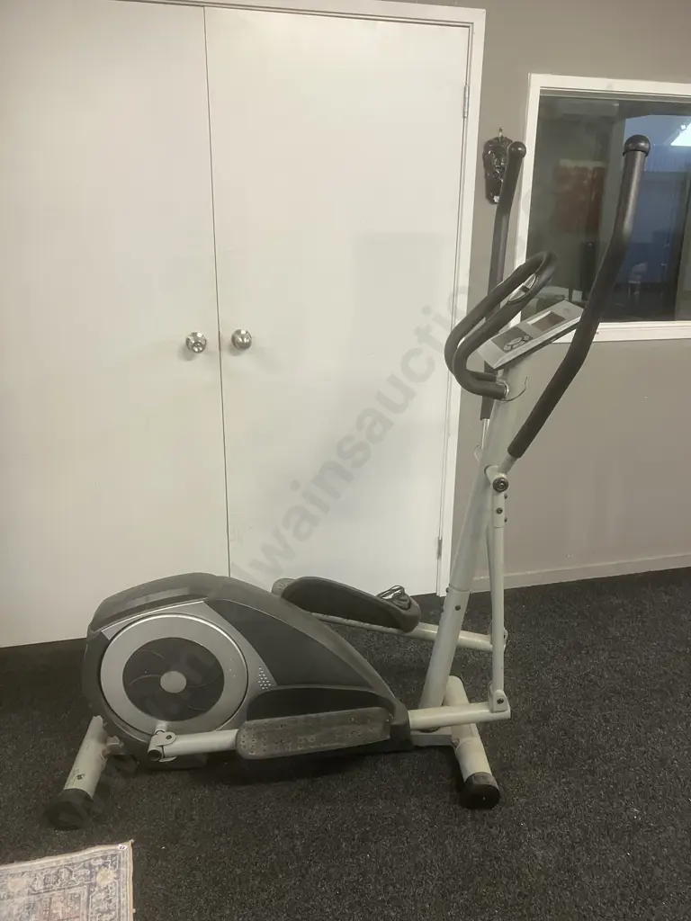 Foreverfit Crosstrainer Image 1++