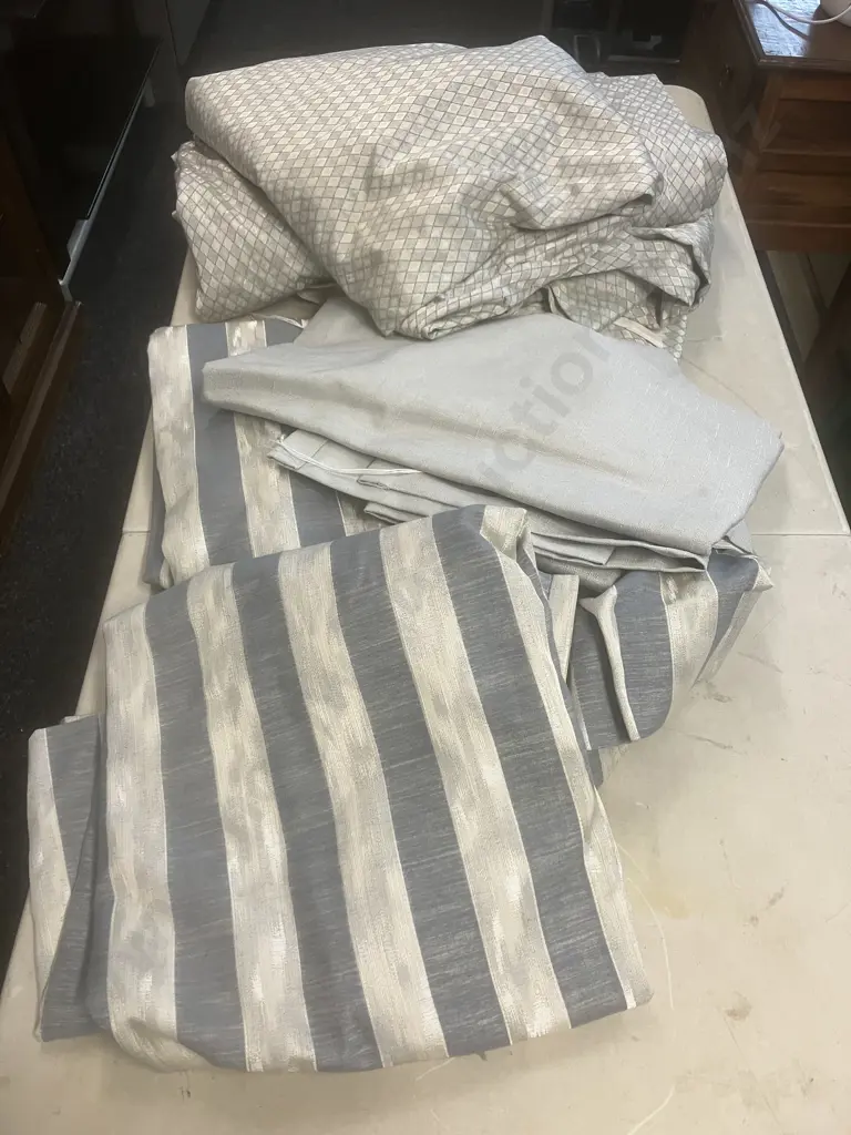 Assorted House Curtains Image 1++