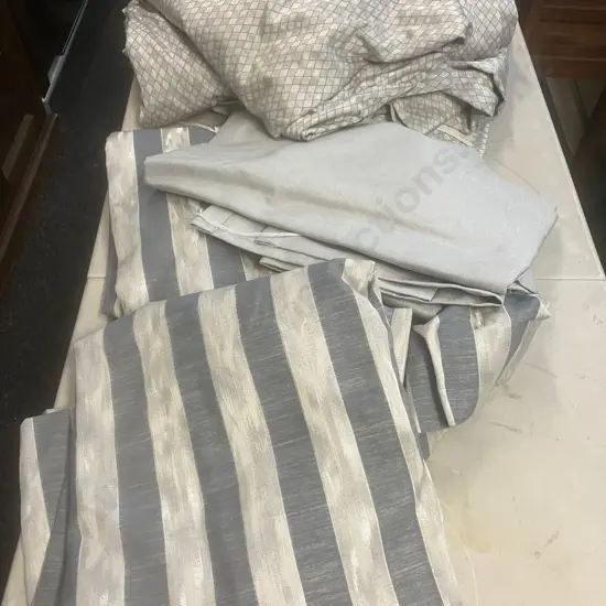 Assorted House Curtains