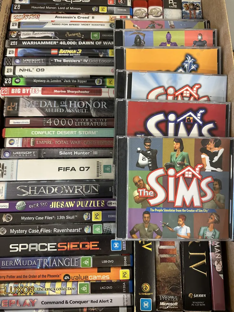 Assorted PC Games Including Sims Etc Image 1++