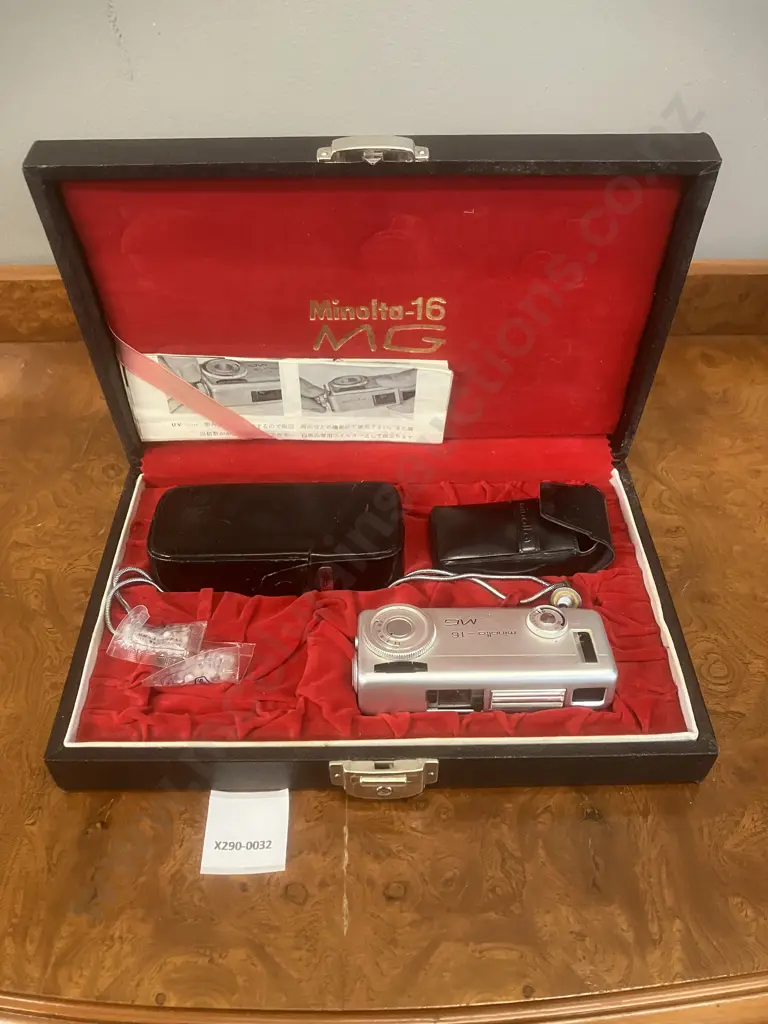 Vintage 1970s Minolta -16 MG-S 16mm Subminiature Camera Kit In Case Image 1++