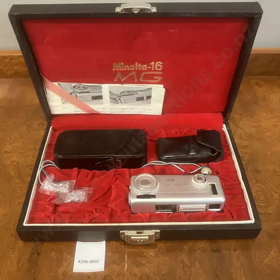 Vintage 1970s Minolta -16 MG-S 16mm Subminiature Camera Kit In Case