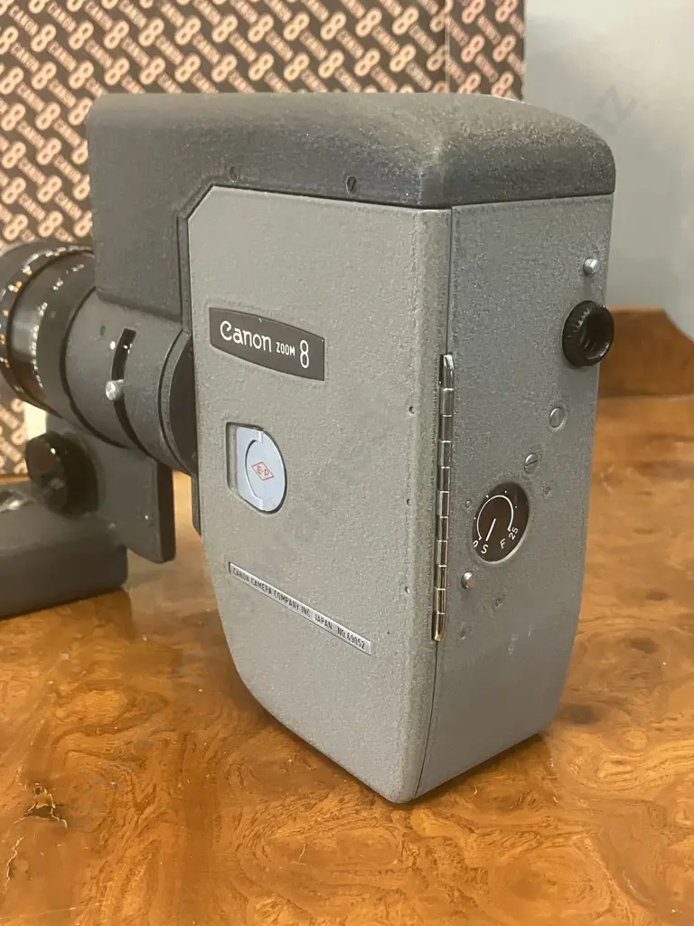 Canon Reflex Zoom 8 8mm Movie Camera #69052 With Hand Grip & Leather Carry Case, Original Boxes - 1959 Japan Image 1++